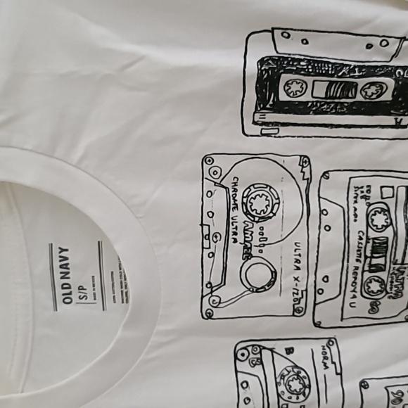 Men's reto tape cassette print tshirt, NWT in size small - Picture 2 of 4